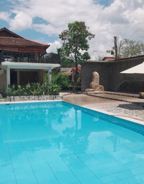 Hồ Bơi